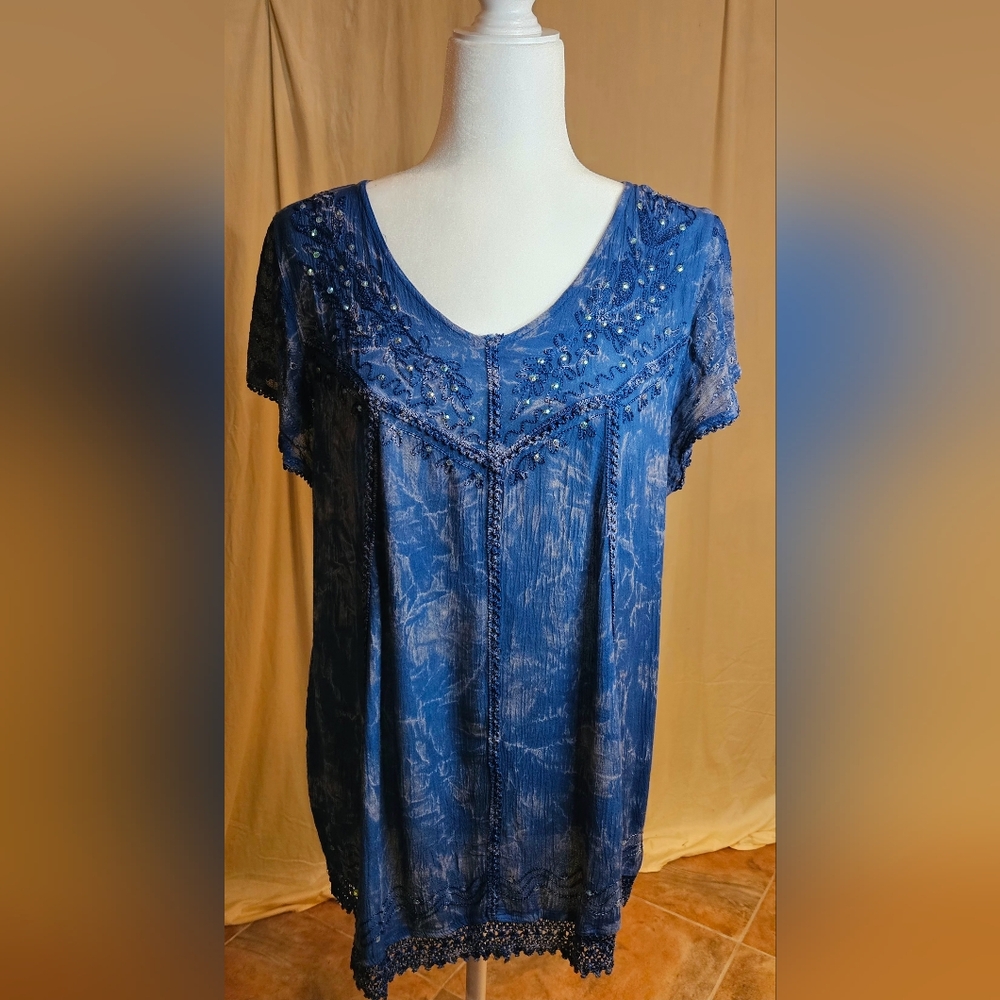 Advance Apparels Sequins V-neck Embellished with Lace Sleeves